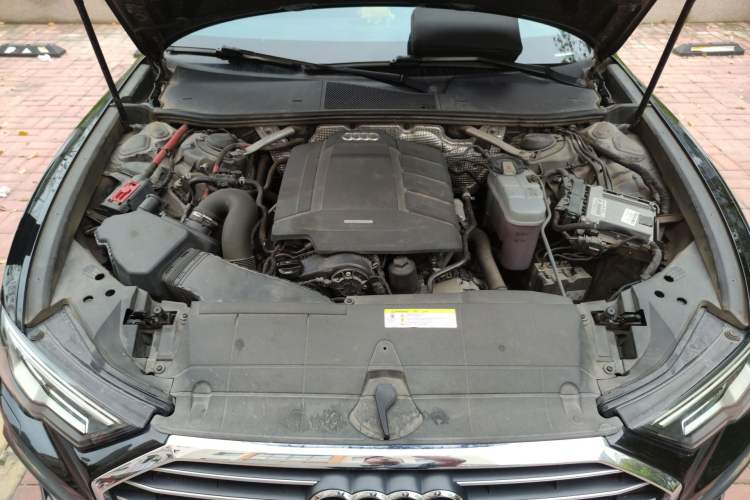 Used Audi A6L 2019 40 TFSI Luxury Dynamic Model Engine Bay