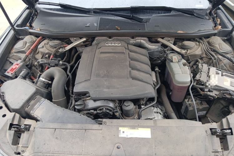 Used Audi A6L 2019 40 TFSI Luxury Dynamic Model Engine Bay