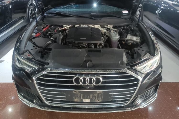 Used Audi A6L 2019 40 TFSI Luxury Dynamic Model Engine Bay