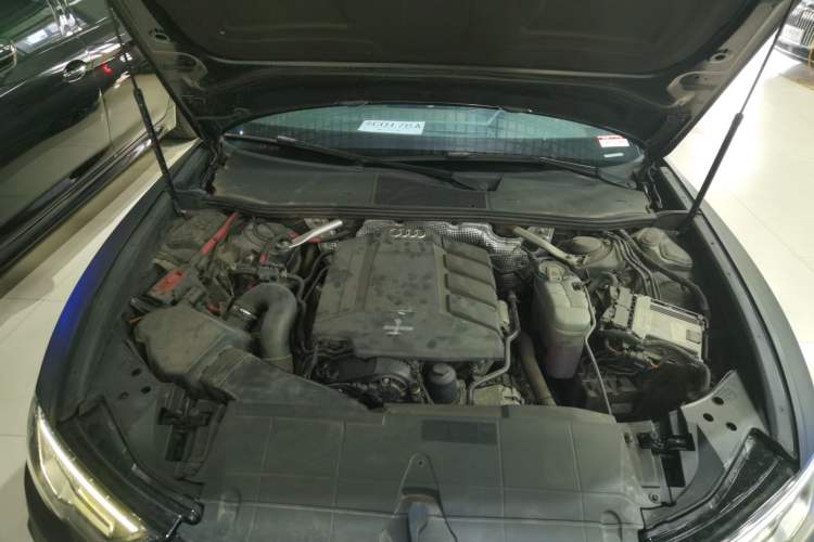Used Audi A6L 2019 40 TFSI Luxury Dynamic Model Engine Bay
