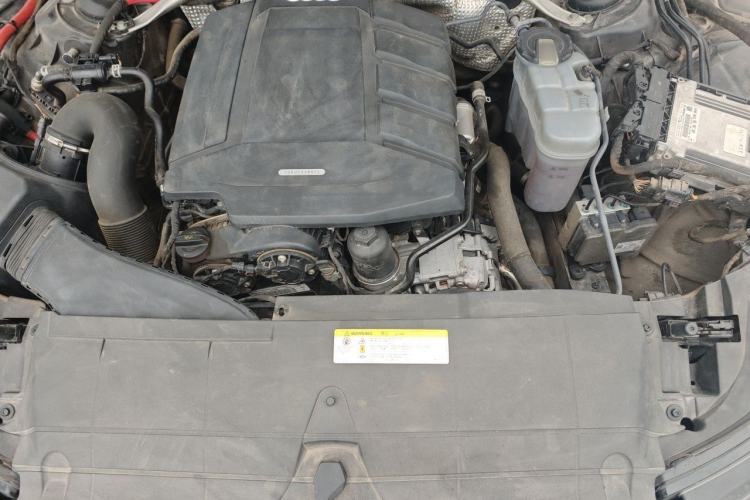 Used Audi A6L 2019 40 TFSI Luxury Dynamic Model Engine Bay