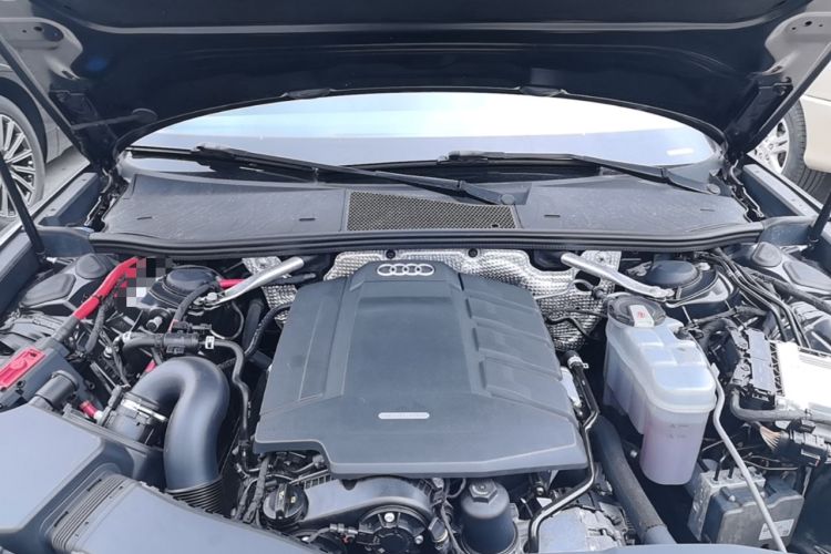 Used Audi A6L 2019 40 TFSI Luxury Dynamic Model Engine Bay