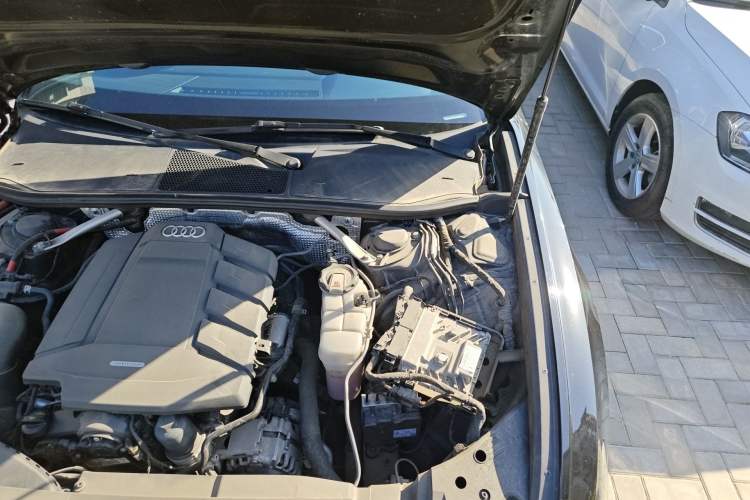 Used Audi A6L 2019 45 TFSI Prestige Elegant Edition Engine Bay Left