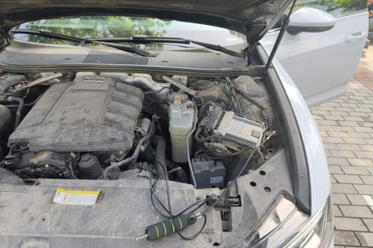 Used Audi A6L 2019 40 TFSI Luxury Dynamic Model Engine Bay Left