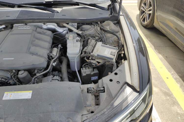 Used Audi A6L 2019 40 TFSI Luxury Dynamic Model Engine Bay Left