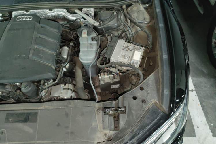 Used Audi A6L 2019 45 TFSI Prestige Dynamic Edition Engine Bay Left