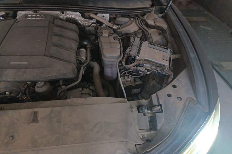 Used Audi A6L 2019 40 TFSI Luxury Dynamic Model Engine Bay Left