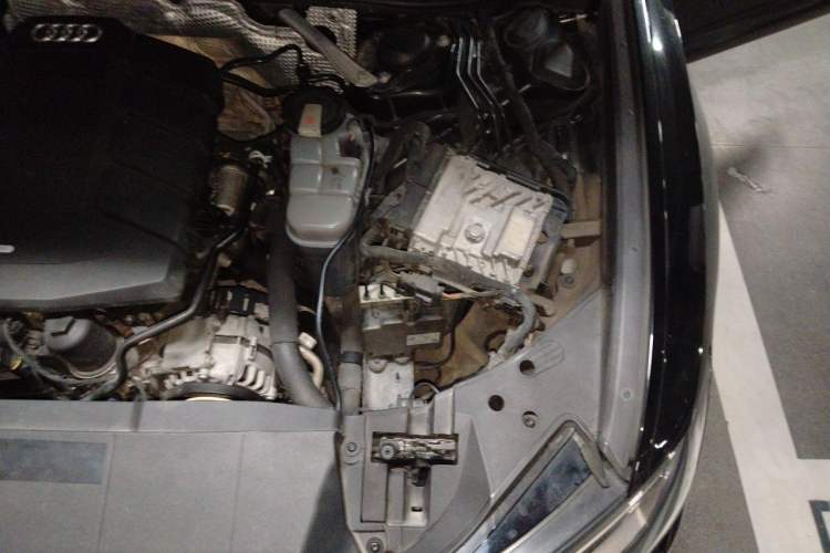 Used Audi A6L 2019 45 TFSI Prestige Dynamic Edition Engine Bay Left