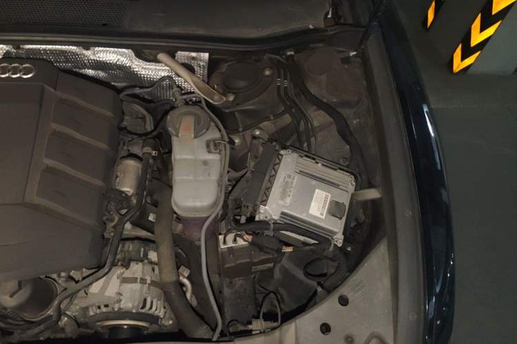 Used Audi A6L 2019 40 TFSI Luxury Prestige Edition Engine Bay Left