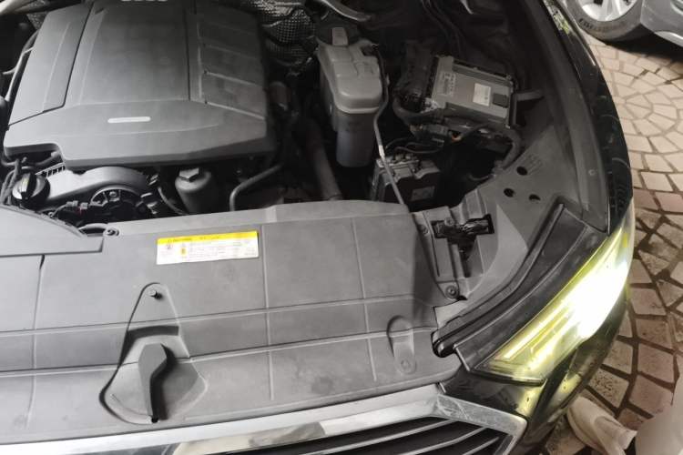 Used Audi A6L 2019 40 TFSI Luxury Prestige Edition Engine Bay Left