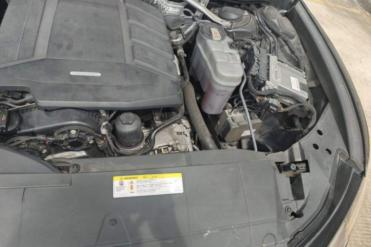 Used Audi A6L 2019 40 TFSI Luxury Prestige Edition Engine Bay Left