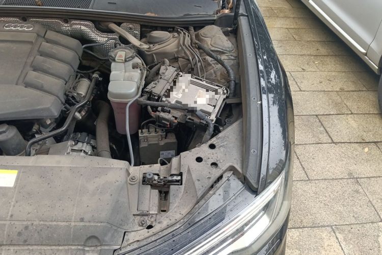 Used Audi A6L 2019 40 TFSI Luxury Dynamic Model Engine Bay Left