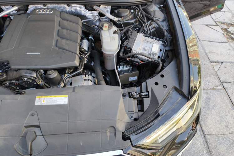 Used Audi A6L 2019 45 TFSI Prestige Dynamic Edition Engine Bay Left