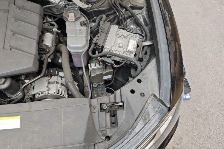 Used Audi A6L 2019 45 TFSI Prestige Elegant Edition Engine Bay Left