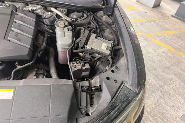 Used Audi A6L 2019 40 TFSI Luxury Prestige Edition Engine Bay Left