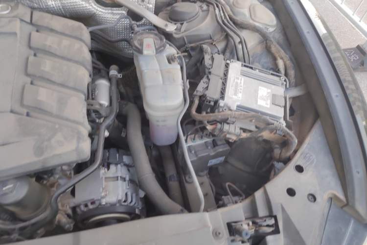 Used Audi A6L 2019 40 TFSI Luxury Dynamic Model Engine Bay Left