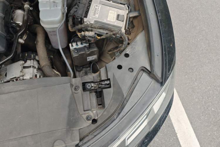 Used Audi A6L 2019 40 TFSI Luxury Dynamic Model Engine Bay Left
