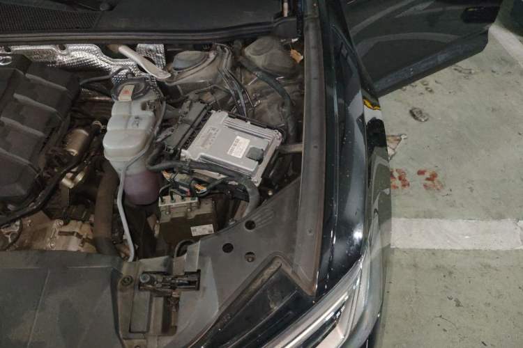 Used Audi A6L 2019 40 TFSI Luxury Prestige Edition Engine Bay Left
