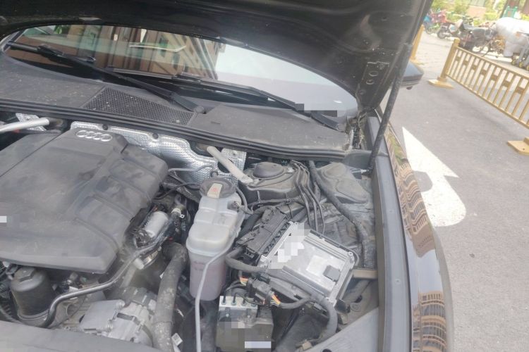 Used Audi A6L 2019 40 TFSI Luxury Dynamic Model Engine Bay Left
