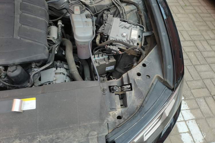 Used Audi A6L 2019 45 TFSI Prestige Dynamic Edition Engine Bay Left