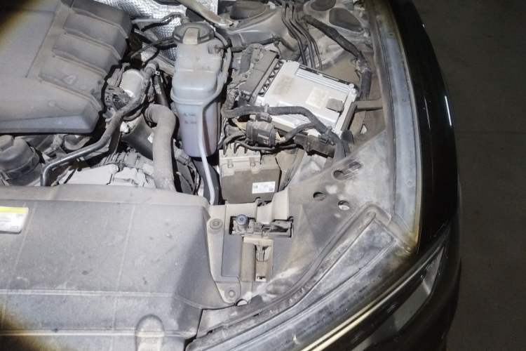 Used Audi A6L 2019 40 TFSI Luxury Dynamic Model Engine Bay Left