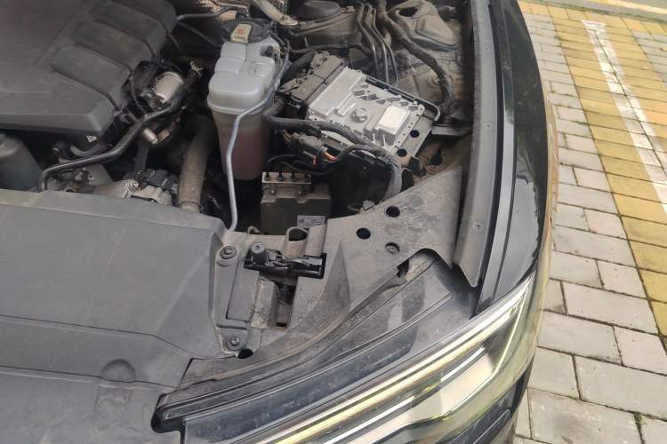 Used Audi A6L 2019 45 TFSI Prestige Dynamic Edition Engine Bay Left