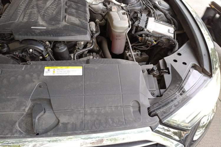 Used Audi A6L 2019 40 TFSI Luxury Dynamic Model Engine Bay Left