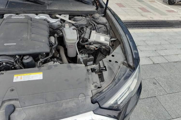 Used Audi A6L 2019 40 TFSI Luxury Prestige Edition Engine Bay Left