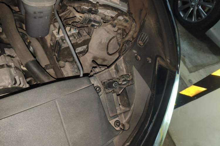Used Audi A6L 2019 40 TFSI Luxury Dynamic Model Engine Bay Left