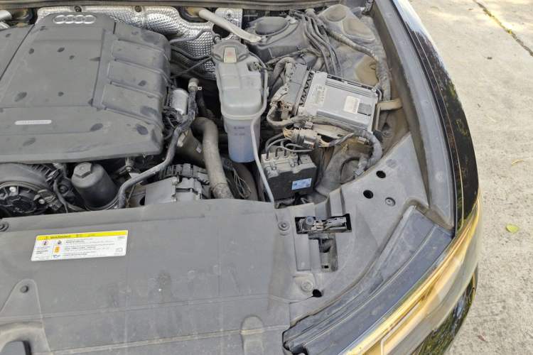 Used Audi A6L 2019 40 TFSI Luxury Prestige Edition Engine Bay Left
