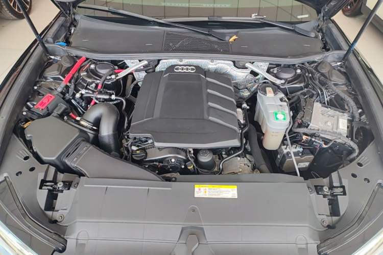 Used Audi A6L 2019 45 TFSI Prestige Dynamic Edition Engine Bay