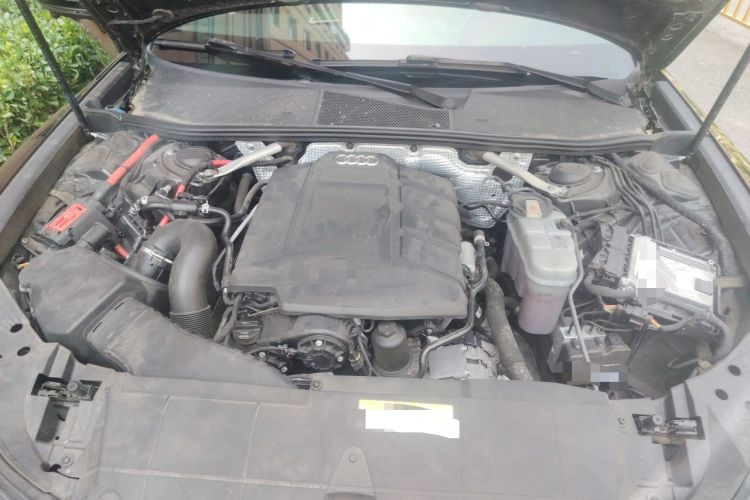 Used Audi A6L 2019 40 TFSI Luxury Dynamic Model Engine Bay