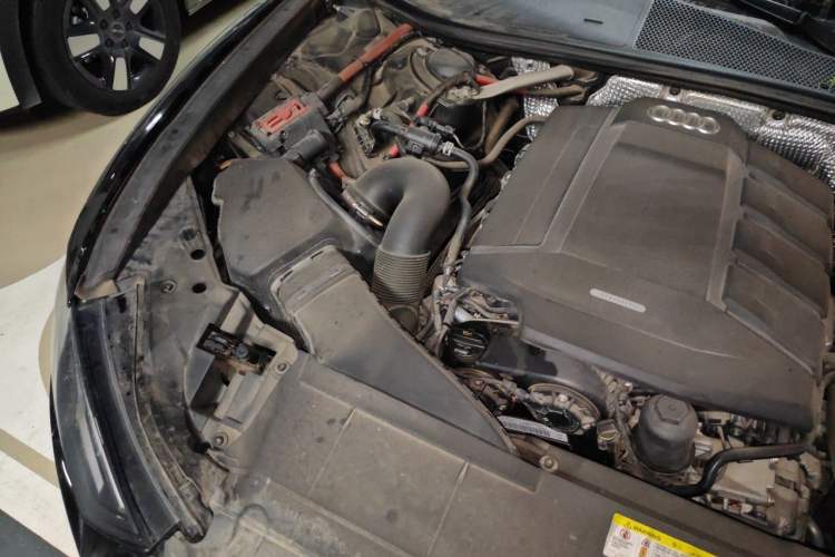Used Audi A6L 2019 45 TFSI Prestige Elegant Edition Engine Bay Right