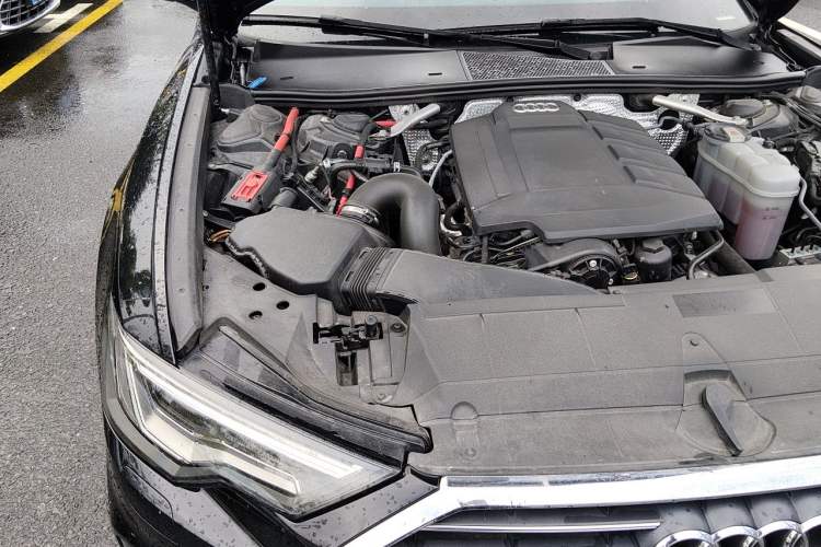 Used Audi A6L 2019 40 TFSI Luxury Dynamic Model Engine Bay Right
