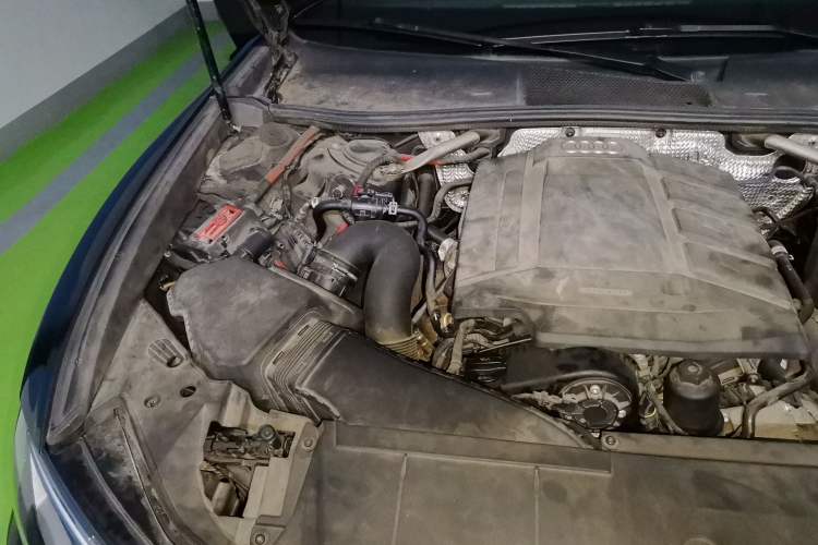Used Audi A6L 2019 40 TFSI Luxury Dynamic Model Engine Bay Right