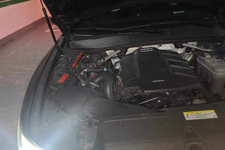 Used Audi A6L 2019 40 TFSI Luxury Dynamic Model Engine Bay Right