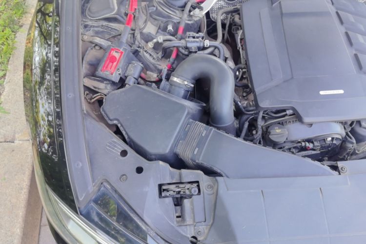 Used Audi A6L 2019 40 TFSI Luxury Dynamic Model Engine Bay Right