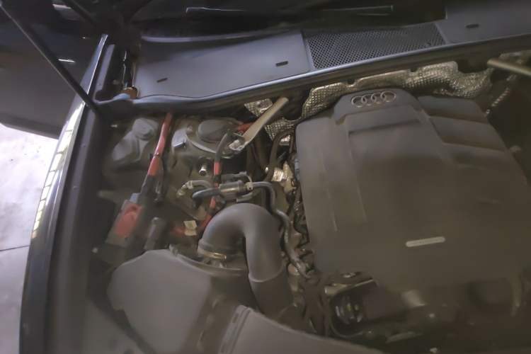 Used Audi A6L 2019 45 TFSI Prestige Elegant Edition Engine Bay Right