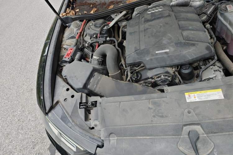 Used Audi A6L 2019 40 TFSI Luxury Dynamic Model Engine Bay Right
