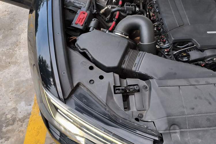 Used Audi A6L 2019 45 TFSI Prestige Elegant Edition Engine Bay Right