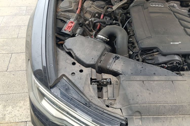 Used Audi A6L 2019 40 TFSI Luxury Dynamic Model Engine Bay Right