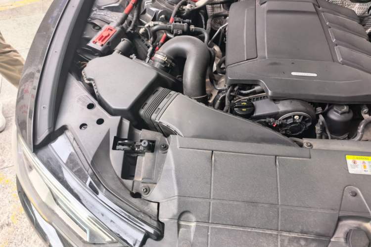 Used Audi A6L 2019 40 TFSI Luxury Prestige Edition Engine Bay Right