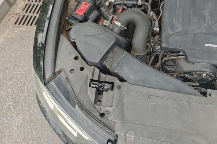 Used Audi A6L 2019 40 TFSI Luxury Dynamic Model Engine Bay Right