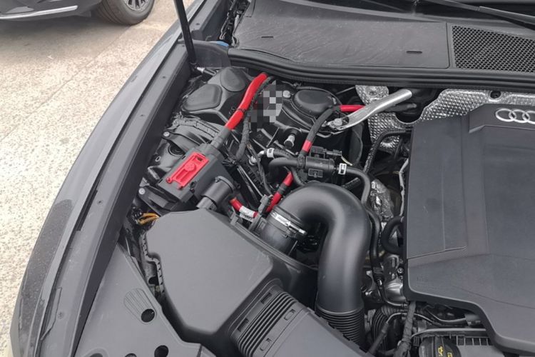Used Audi A6L 2019 40 TFSI Luxury Dynamic Model Engine Bay Right