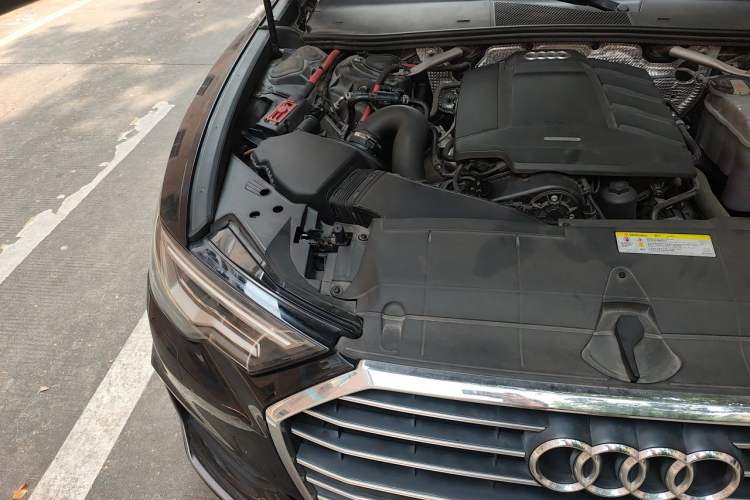 Used Audi A6L 2019 40 TFSI Luxury Dynamic Model Engine Bay Right