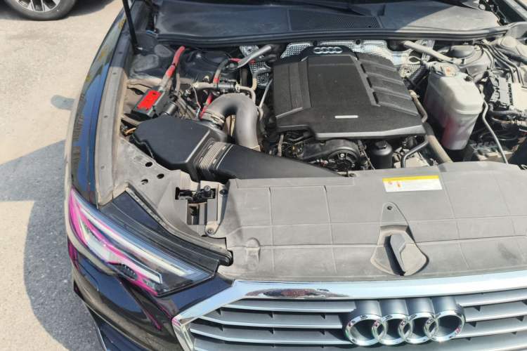 Used Audi A6L 2019 40 TFSI Luxury Dynamic Model Engine Bay Right