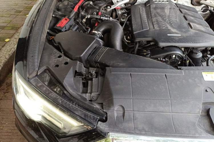 Used Audi A6L 2019 40 TFSI Luxury Dynamic Model Engine Bay Right