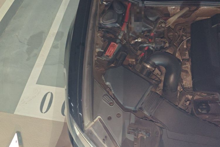 Used Audi A6L 2019 40 TFSI Luxury Dynamic Model Engine Bay Right