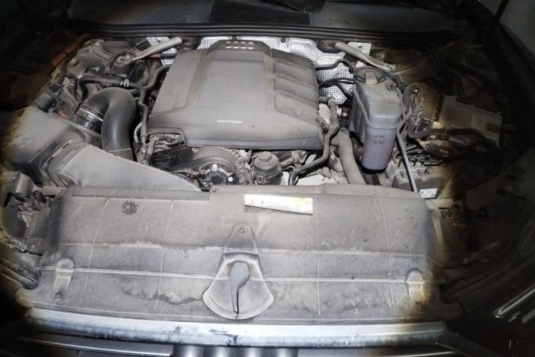 Used Audi A6L 2019 40 TFSI Luxury Dynamic Model Engine Bay