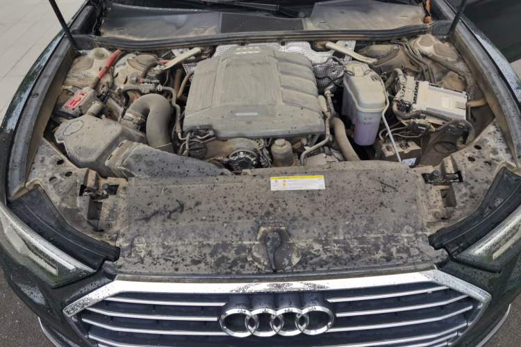 Used Audi A6L 2019 40 TFSI Luxury Dynamic Model Engine Bay